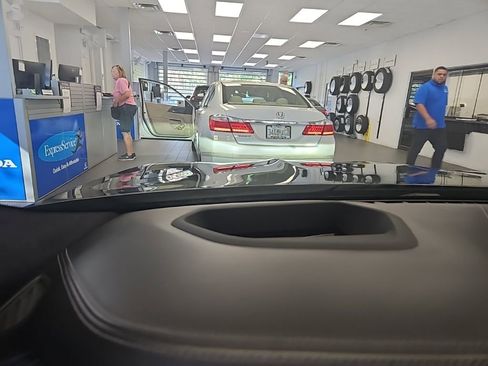 Used 2021 BMW M5 w/ Competition Package image 21