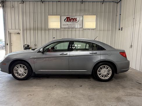 Used 2008 Chrysler Sebring Touring FWD image 12