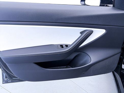 Used 2020 Tesla Model 3 Performance image 16