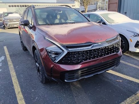 Used 2025 Kia Sportage X-Line w/ Premium Package image 3