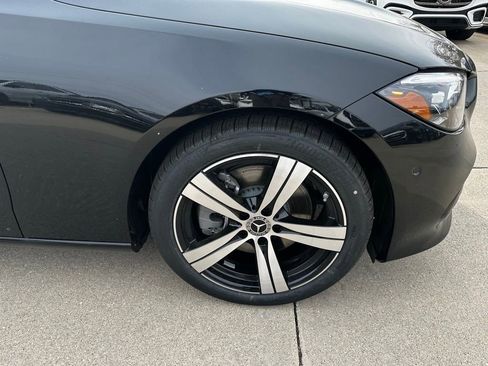 Used 2025 Mercedes-Benz C 300 4MATIC Sedan image 9