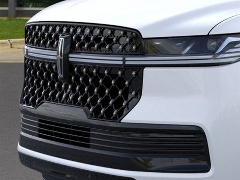 New 2026 Lincoln Navigator L Black Label AWD/4WD image 40