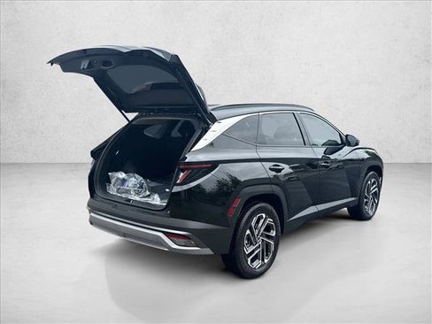 Certified 2025 Hyundai Tucson Limited image 2