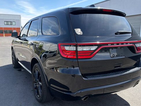 Used 2018 Dodge Durango R/T w/ Blacktop Package RWD image 3