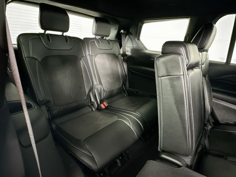 Used 2023 Jeep Grand Cherokee L Laredo RWD image 26
