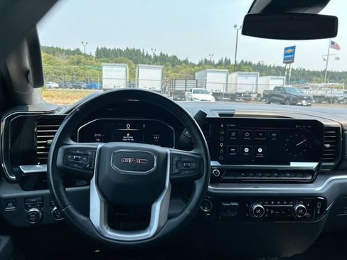Used 2025 GMC Sierra 1500 SLT AWD/4WD image 10