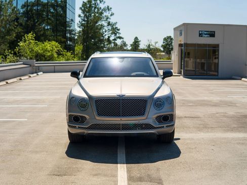 Used 2017 Bentley Bentayga W12 Sport Utility 4D image 2