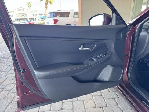 Used 2021 Nissan Sentra SV image 9