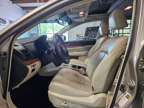 Used 2014 Subaru Outback 2.5i Limited AWD/4WD image 21