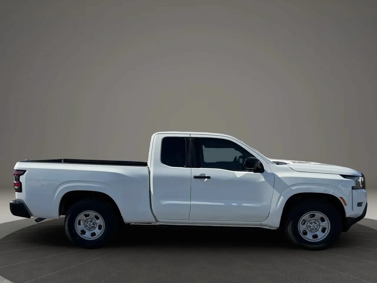 Used 2022 Nissan Frontier S RWD image 7