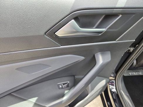 Used 2025 Volkswagen Jetta SE FWD image 24