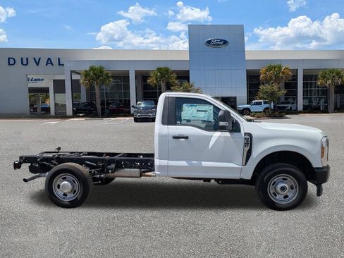 New 2025 Ford F350 XL AWD/4WD image 3