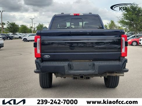 Used 2025 Ford F350 Platinum w/ FX4 Off-Road Package AWD/4WD image 5