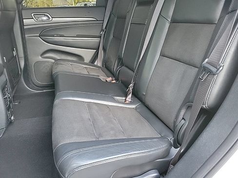 Used 2020 Jeep Grand Cherokee Altitude AWD/4WD image 14