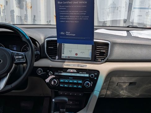 Used 2022 Kia Sportage EX w/ EX Technology Package FWD image 19