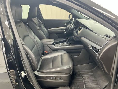 Used 2020 Cadillac XT4 Premium Luxury AWD/4WD image 21