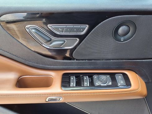 Used 2022 Lincoln Aviator Reserve w/ Equipment Group 201A RWD image 22
