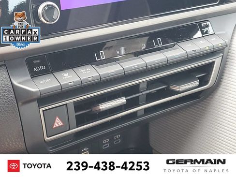Used 2025 Toyota Camry SE FWD image 31