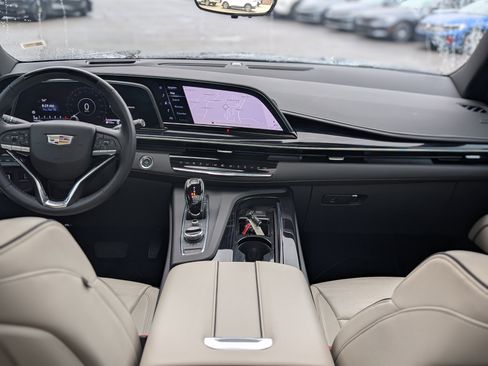 Used 2024 Cadillac Escalade ESV Sport w/ LPO, ONYX Package image 26