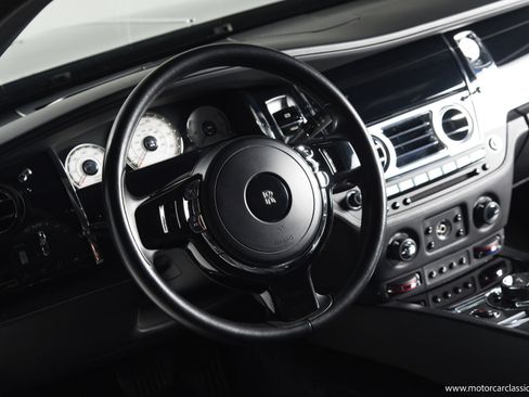 Used 2016 Rolls-Royce Wraith image 22