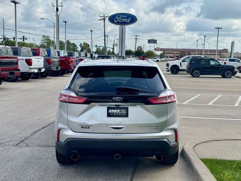 Used 2019 Ford Edge Titanium AWD/4WD image 5