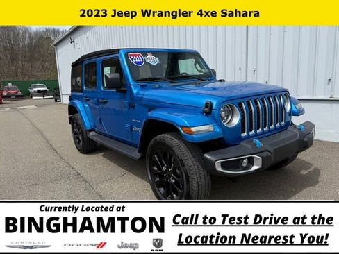 Used 2023 Jeep Wrangler Unlimited Sahara w/ Cold Weather Group AWD/4WD image 2