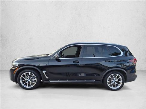 Used 2025 BMW X5 xDrive50e AWD/4WD image 8