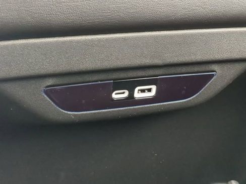 New 2026 Chrysler Pacifica Select image 18