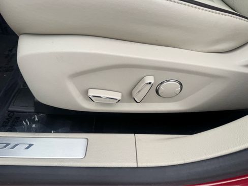 Used 2018 Ford Fusion Platinum image 12