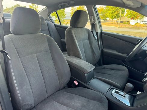 Used 2010 Nissan Altima 2.5 S image 22