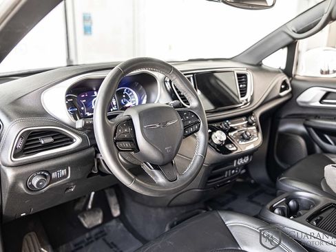 Used 2022 Chrysler Pacifica Touring-L w/ S Appearance Package FWD image 20