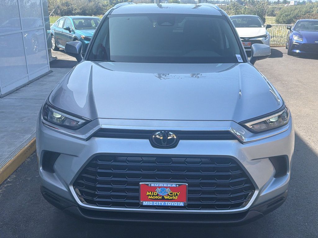 New 2026 Toyota Grand Highlander XLE FWD image 5