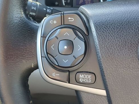 Used 2014 Toyota Camry XLE image 16