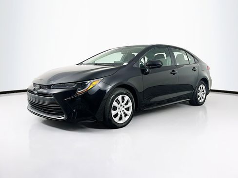 Used 2026 Toyota Corolla LE FWD image 3