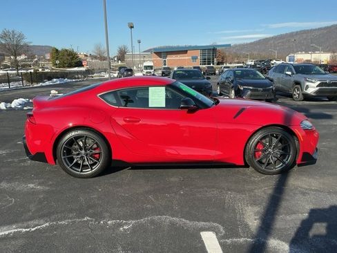 Used 2025 Toyota Supra 3.0 image 4