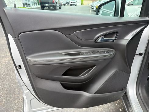 Used 2022 Buick Encore Preferred w/ Safety Package AWD/4WD image 21