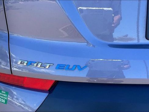 Used 2022 Chevrolet Bolt EUV Premier FWD image 29