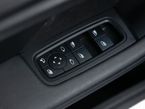 Certified 2022 Porsche Taycan 4 Cross Turismo image 22