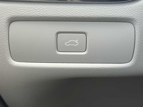 New 2026 Volvo XC60 B5 Ultra w/ Climate Package PRO image 35