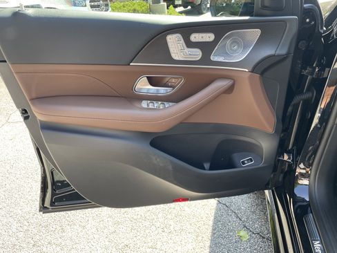 Certified 2024 Mercedes-Benz GLS 450 4MATIC image 18