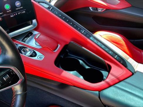 Used 2021 Chevrolet Corvette Stingray Preferred Cpe w/ Engine Appearance Package RWD image 17