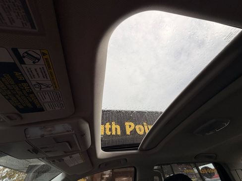 Used 2014 Toyota Tundra Platinum image 24