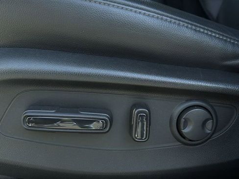 Used 2025 Honda CR-V EX-L image 22