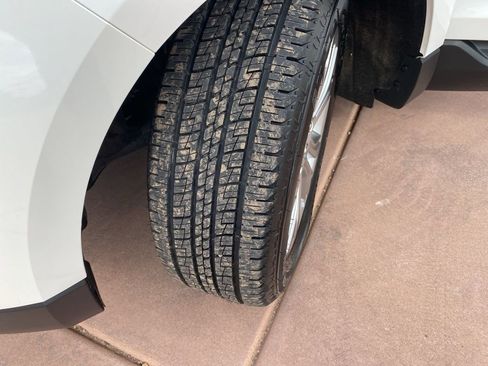 Certified 2023 Ford Edge Titanium AWD/4WD image 43