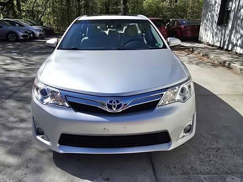 Used 2012 Toyota Camry XLE w/ Leather Pkg FWD image 8