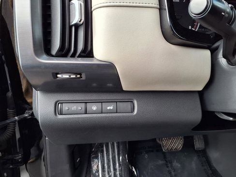 Used 2022 Nissan Pathfinder SL w/ SL Premium Package image 14