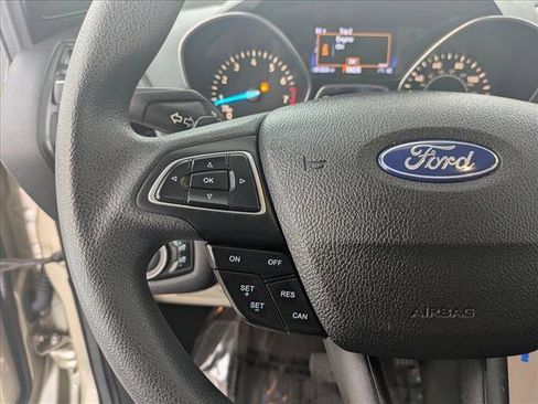 Used 2017 Ford Escape SE w/ Equipment Group 201A image 28