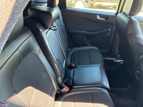 Used 2025 Ford Escape ST-Line AWD/4WD image 12
