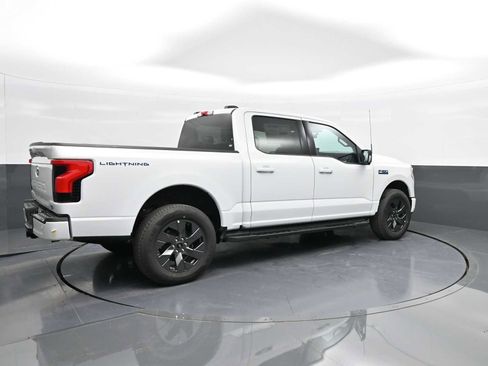Used 2025 Ford F150 Lightning Flash image 8