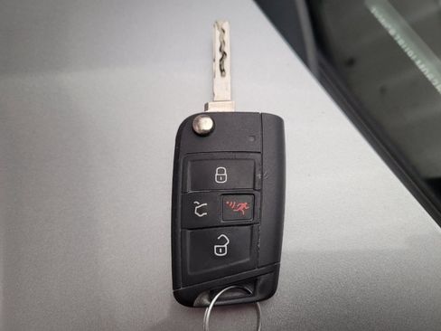 Used 2020 Volkswagen Jetta S FWD image 32